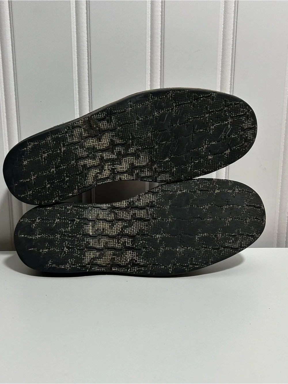 John varvatos lace Men's Gray Suede Chukka Boots